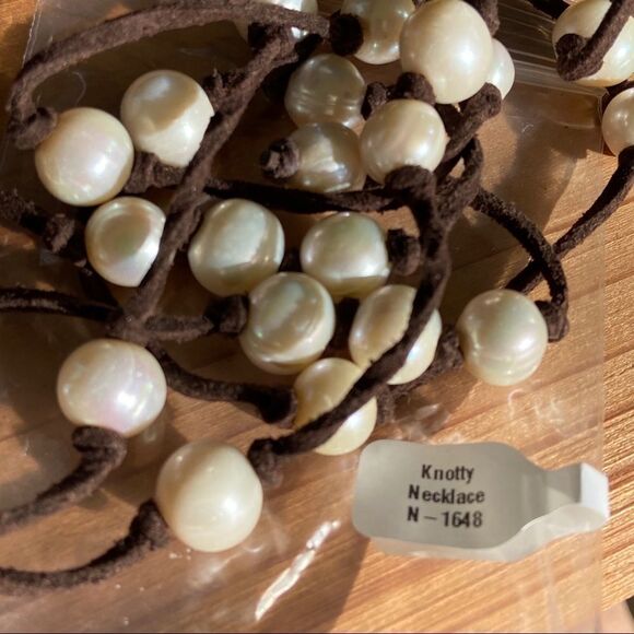 Vantel Pearl Co.  Knotty Necklace Leather Pearl - Picture 2 of 7